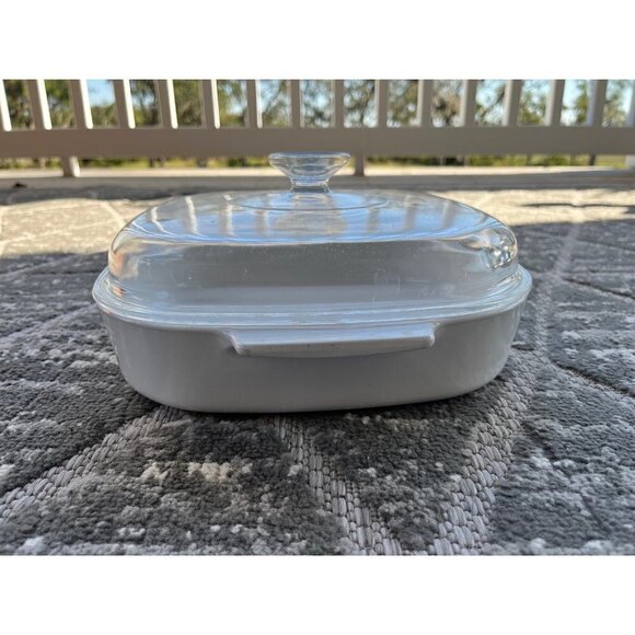 Vintage Corningware Baking Dish - Picture 4 of 9